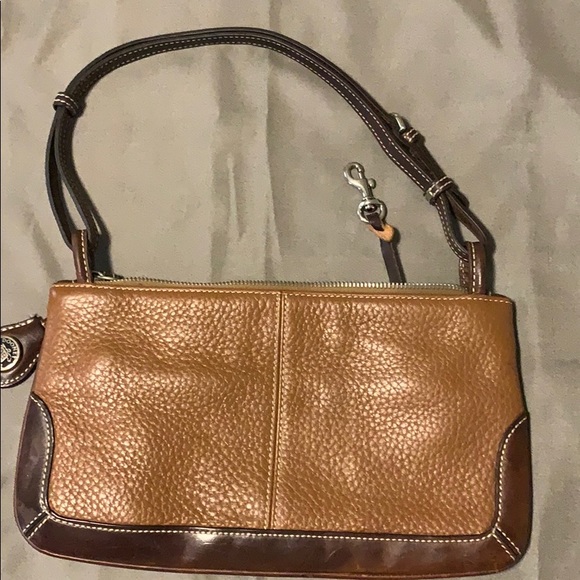 Borsa a tracolla classica in vera pelle rossa All Weather